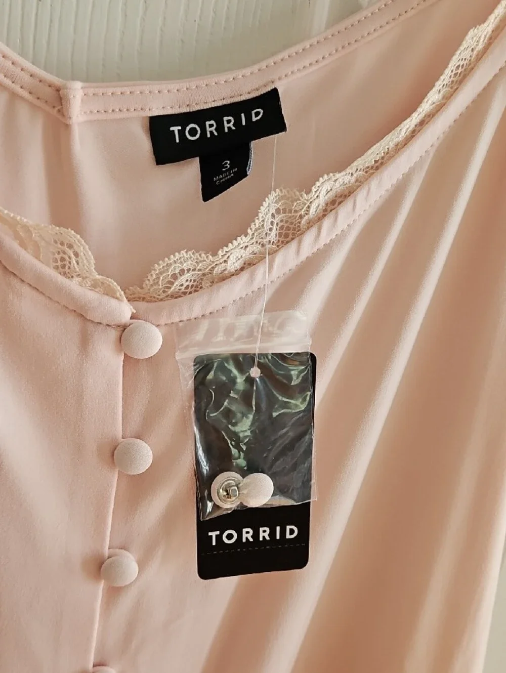SALE! NWT Torrid Pale Blush Button-Front Camisole Top - Picture 2 of 3